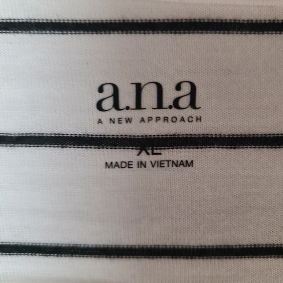 NWT a.n.a XL Scoop Neck 3/4 Sleeve Black and White Tunic - Picture 5 of 6